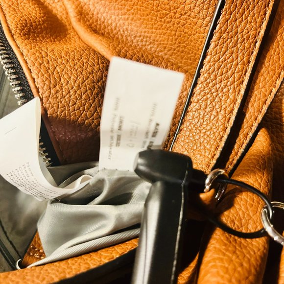 New item Baby Tiger Diaper bag - Picture 9 of 16